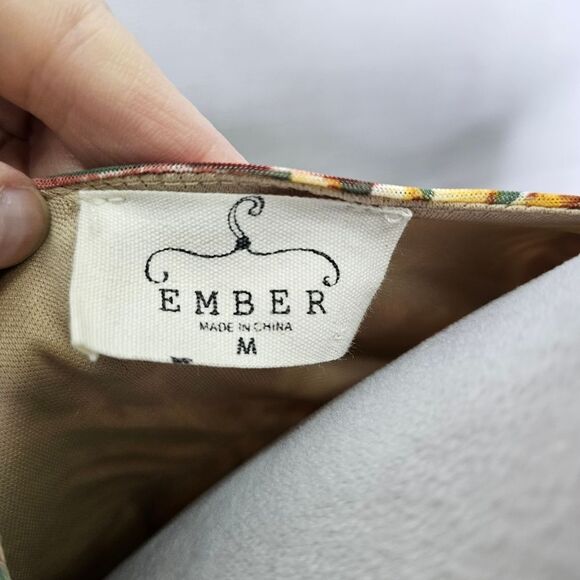 Ember Tropical Smocked Puff Sleeve Top Size Medium - Picture 6 of 9